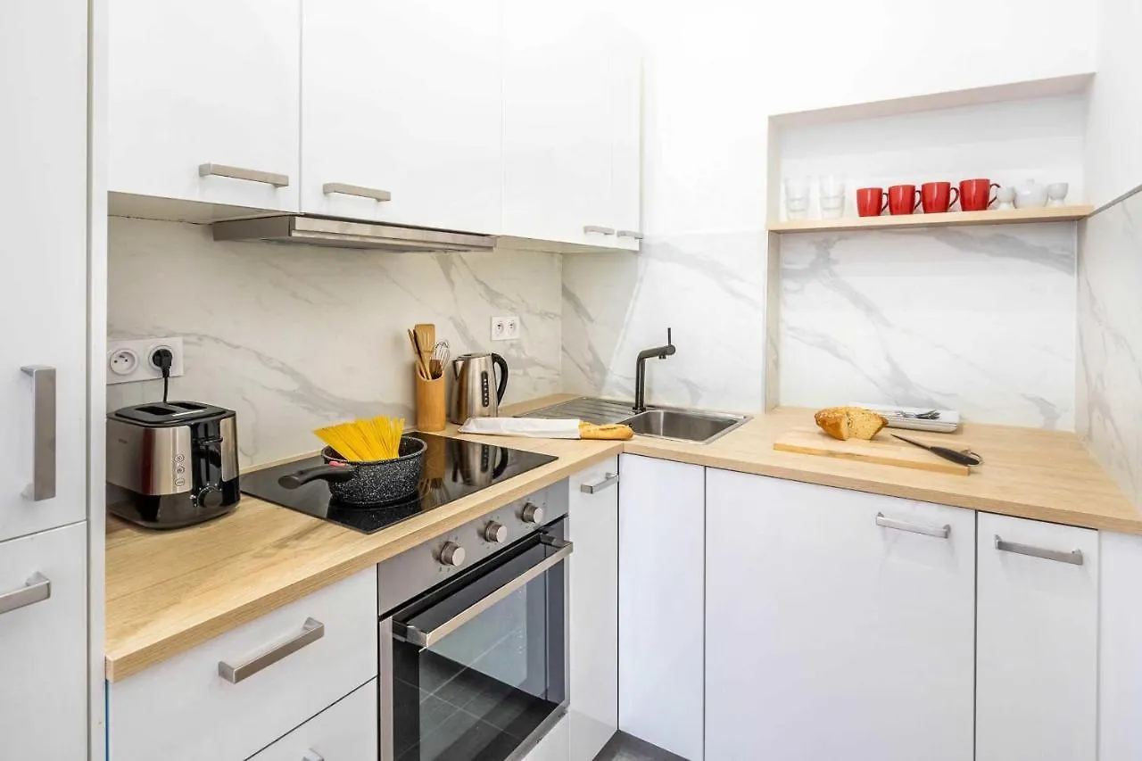 Charming Studio In The Heart Of Belleville Paris Frankrig