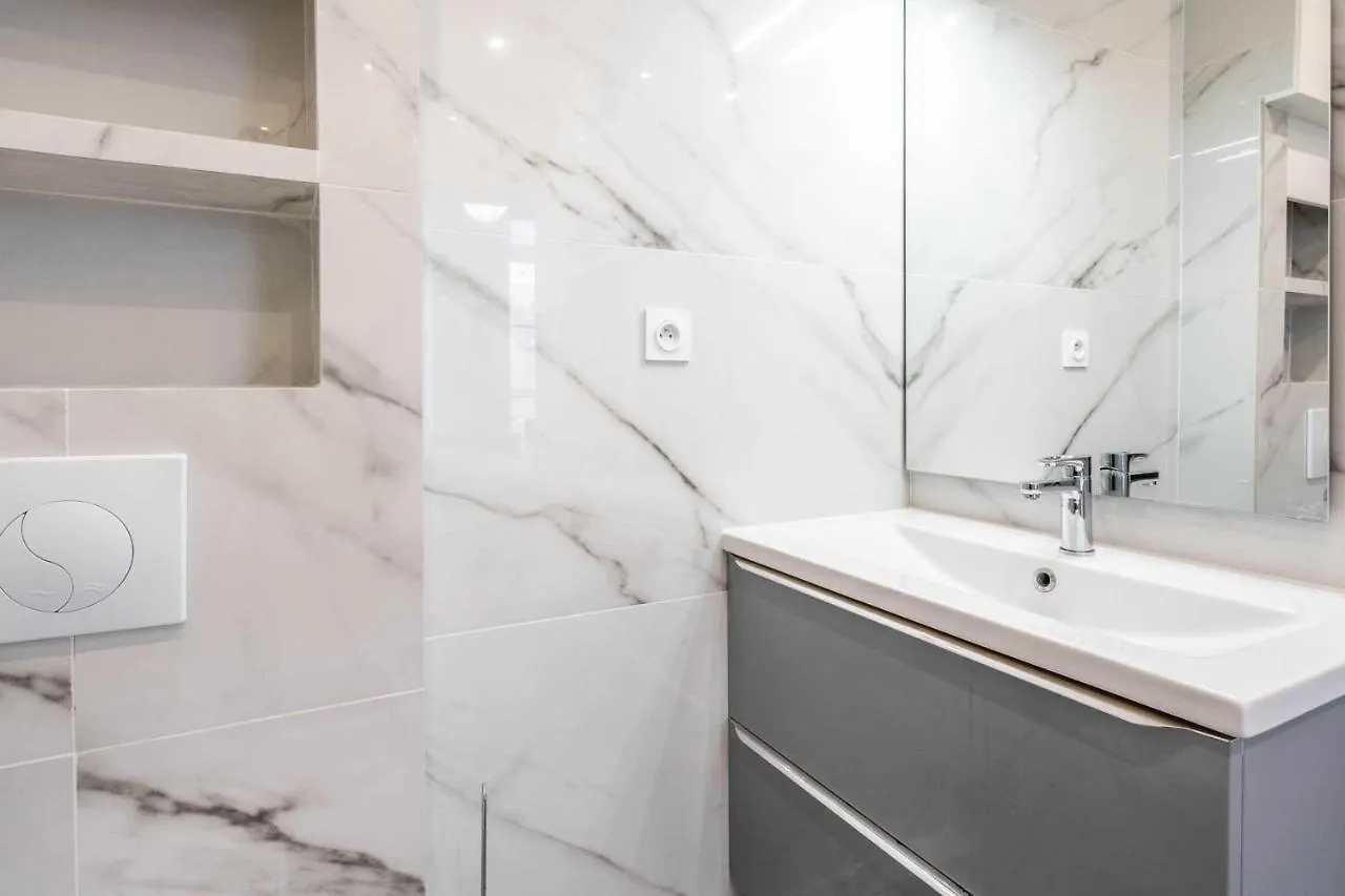 Apartment Charming Studio In The Heart Of Belleville Paris